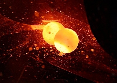 Esfera de rectificación de acero forjado de carbono de alta dureza 60 mm 150 mm Esferas de rectificación de acero forjado